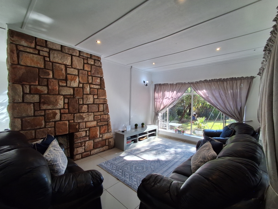 4 Bedroom Property for Sale in Flamwood North West